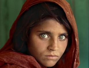 Nome:   stevemccurryafghangirl1.jpg
Visite:  1251
Grandezza:  9.2 KB