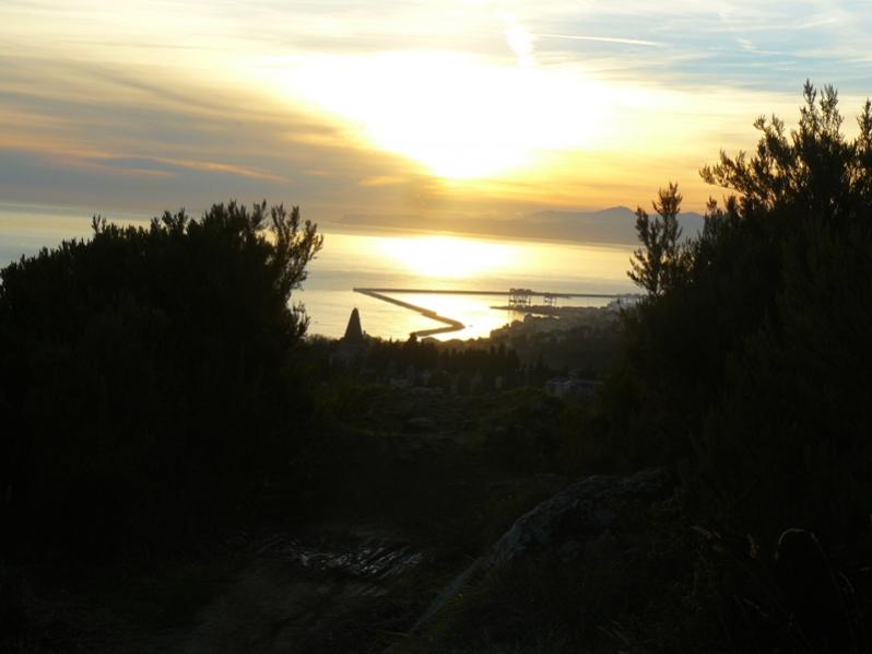 Nome:   P1230738 tramonto.jpg
Visite:  143
Grandezza:  34.1 KB