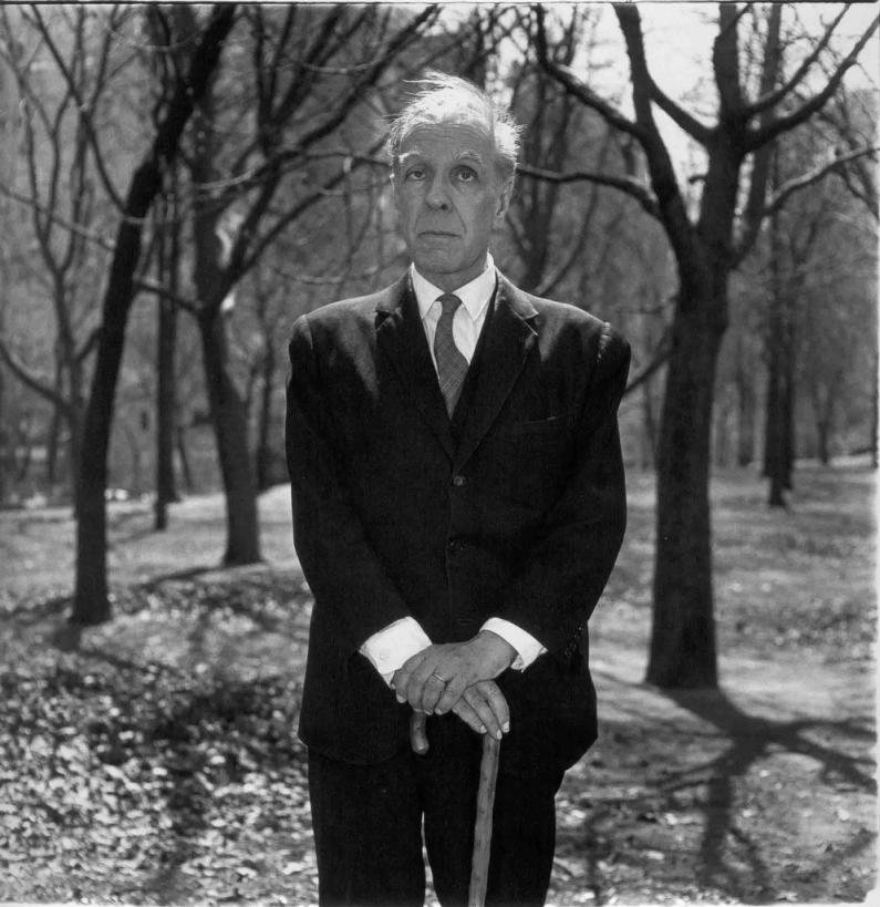 Nome:   jorge-luis-borges-3.jpg
Visite:  550
Grandezza:  89.4 KB