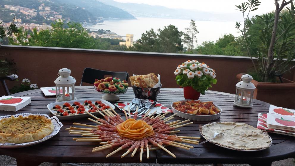 Nome:   20150518_201452 tavola x Mik.jpg
Visite:  91
Grandezza:  101.2 KB