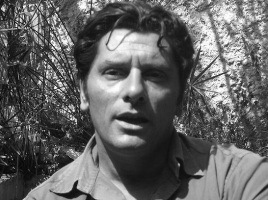 Nome:   antonio-pennarella.jpg
Visite:  1018
Grandezza:  29.3 KB