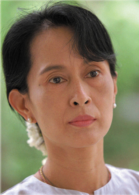 Nome:   MYANMAR_-_aung_san_suu_kyi_ok.jpg
Visite:  508
Grandezza:  93.0 KB