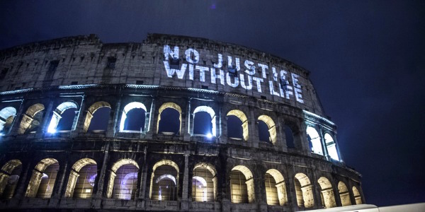Nome:   colosseo-cities-for-life.jpg
Visite:  164
Grandezza:  65.8 KB