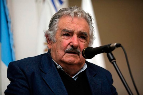 Nome:   15MUJICA630MH.jpg
Visite:  1016
Grandezza:  58.1 KB