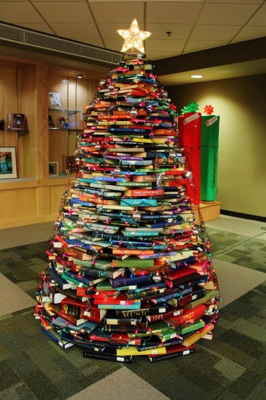 Nome:   Christmas-Tree-Books-1.jpg
Visite:  213
Grandezza:  87.9 KB